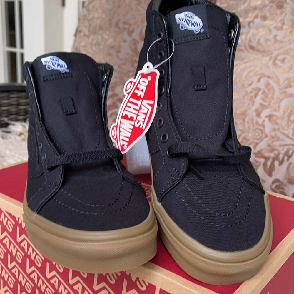Vans Men’s Sk8-Hi Reissue Canvas Gum Black/Light Gum sneakers - Picture 9 of 16